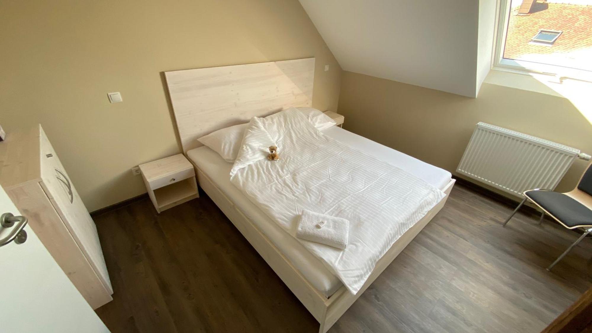 Hotel Buergerhausloewen Philippsburg Pokoj fotografie